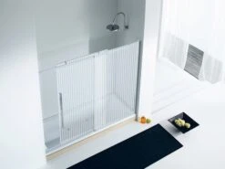 Porta Sopravasca Velo Cm 170 H150 Anta Scorrevole Destra Cristallo Serigrafato Profili Cromo